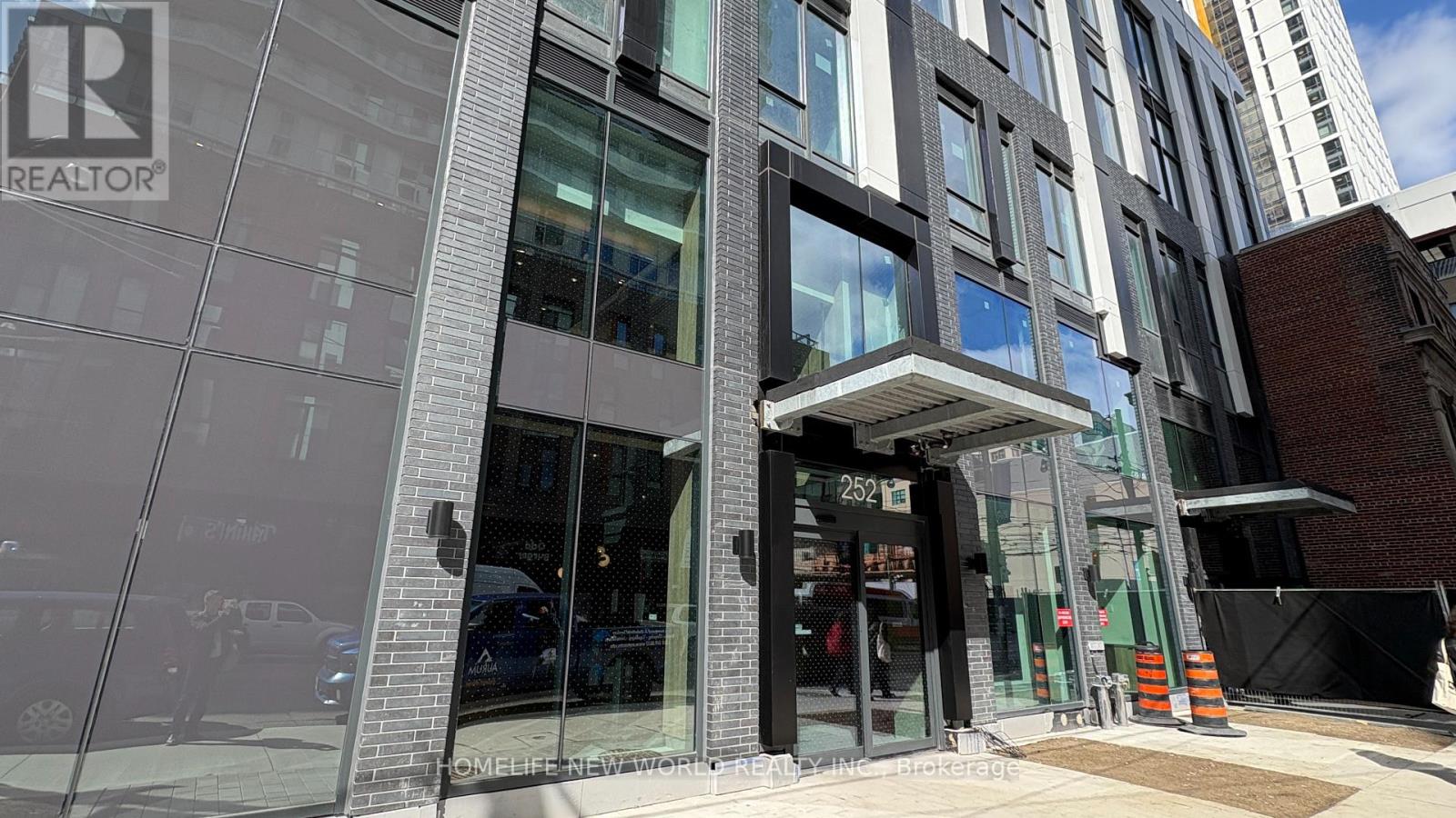 1602 - 252 Church Street, Toronto, Ontario  M5B 1Z2 - Photo 1 - C13236394