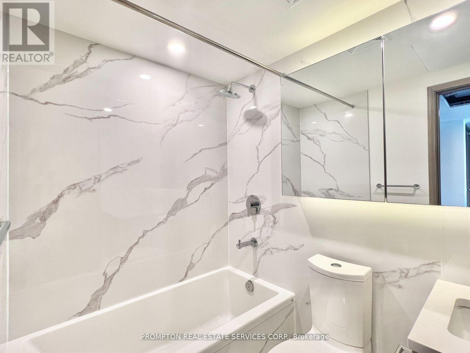 3512 - 1 Concord Cityplace Way, Toronto, Ontario  M5V 0X3 - Photo 5 - C13236418