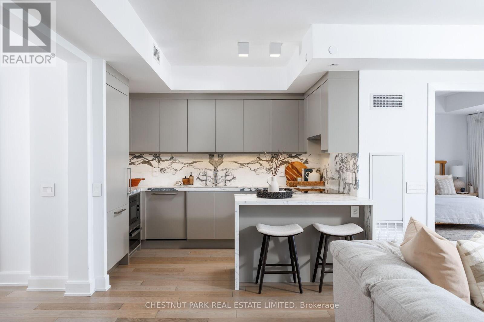3003 - 200 Cumberland Street, Toronto, Ontario  M5R 0B7 - Photo 15 - C13236502