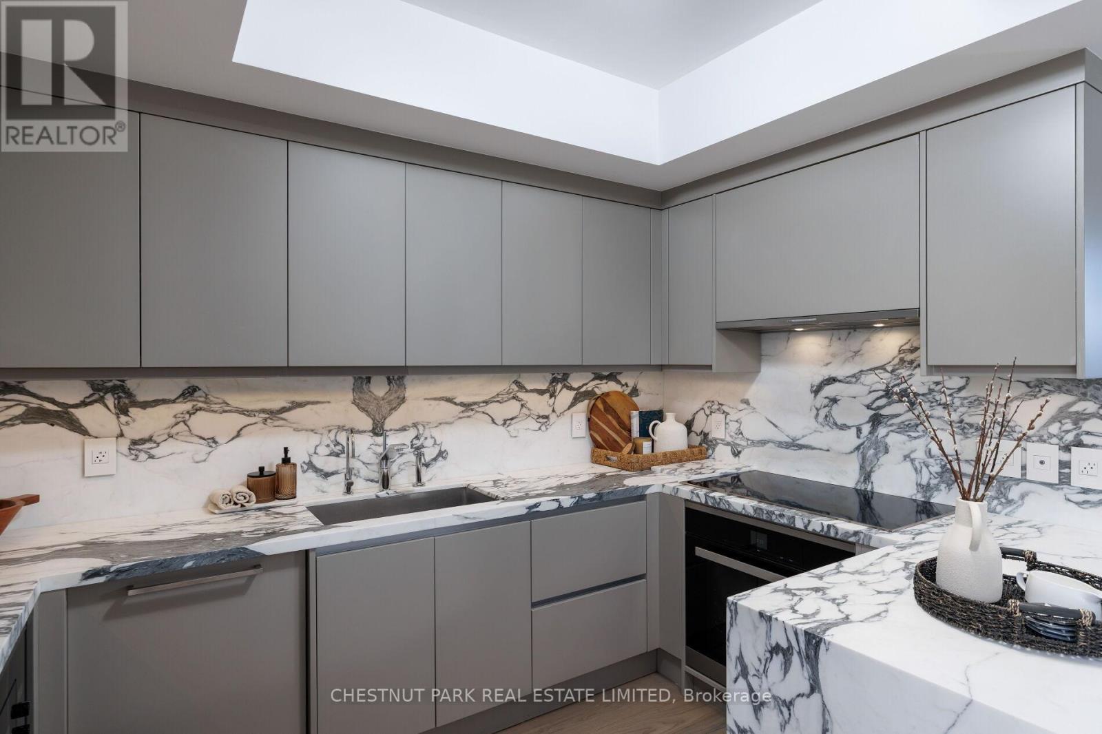 3003 - 200 Cumberland Street, Toronto, Ontario  M5R 0B7 - Photo 18 - C13236502