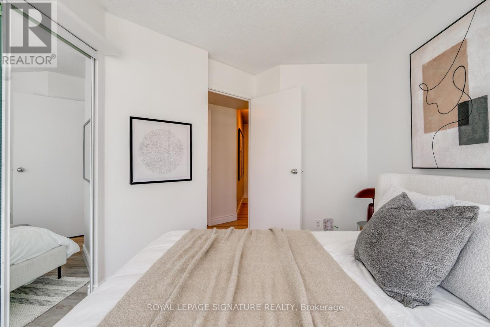 1007 - 650 Queens Quay W, Toronto, Ontario  M5V 3Y7 - Photo 8 - C13236524