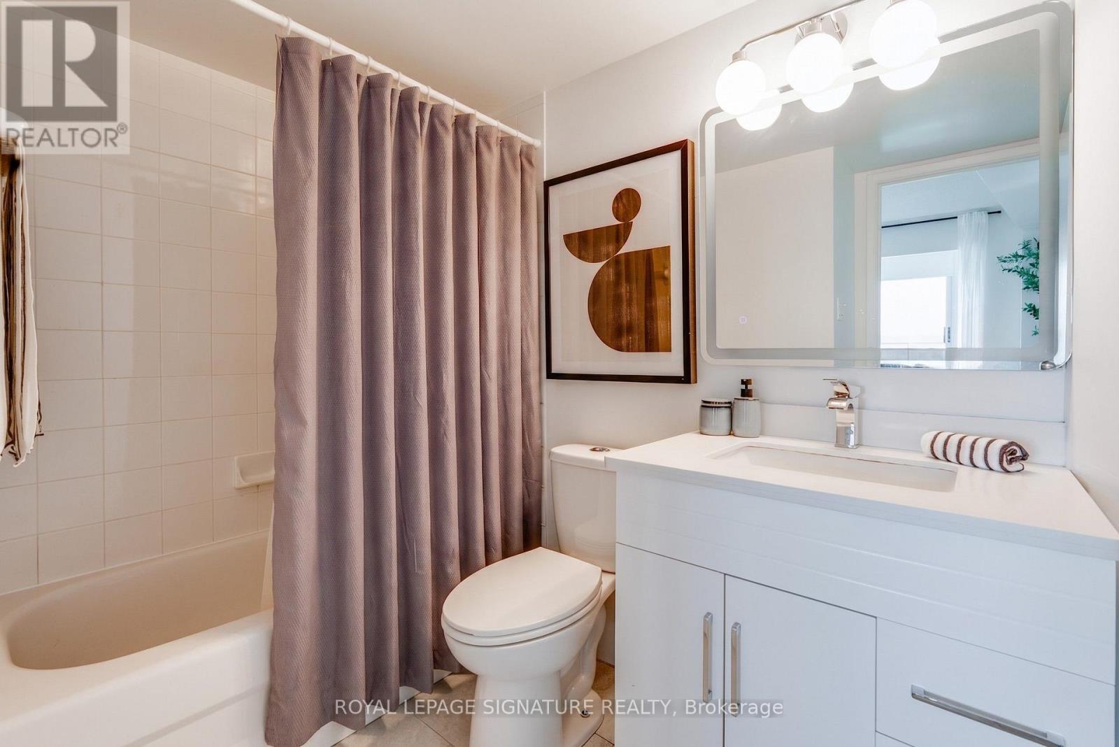 1007 - 650 Queens Quay W, Toronto, Ontario  M5V 3Y7 - Photo 9 - C13236524