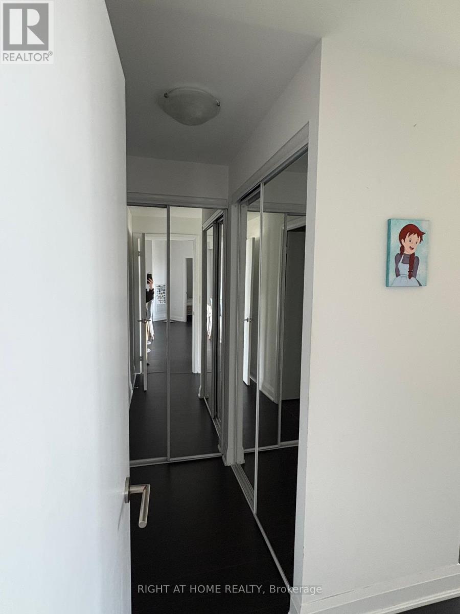 1413 - 160 Vanderhoof Avenue, Toronto, Ontario  M4G 2G6 - Photo 6 - C13236620