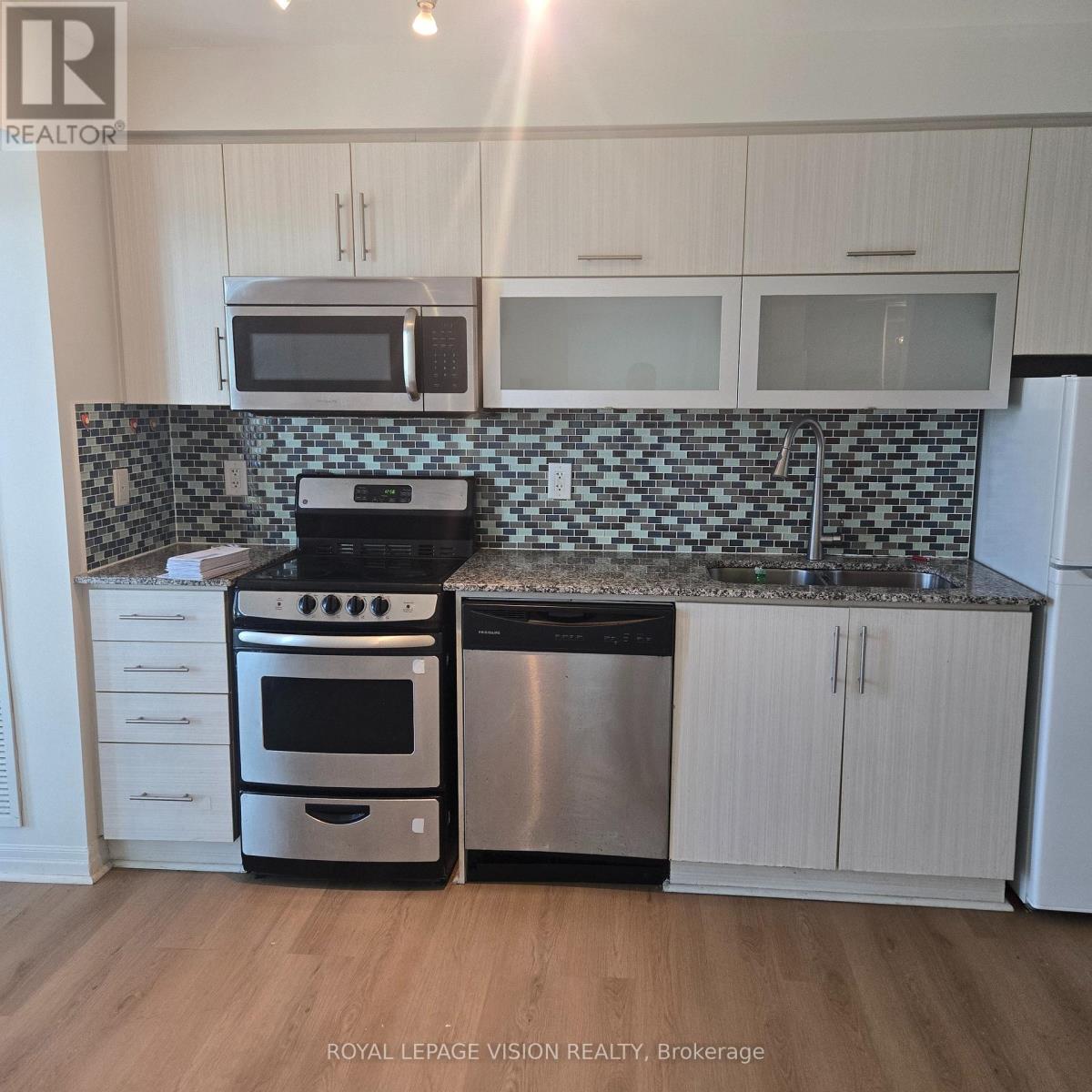 1408 - 2015 Sheppard Avenue E, Toronto, Ontario  M2J 0B3 - Photo 9 - C13236644