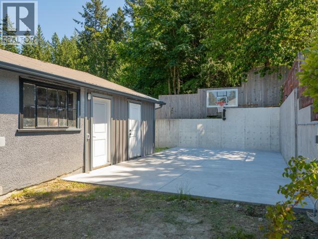 6896 Drake Street, Powell River, British Columbia  V8A 3Y4 - Photo 33 - 19924