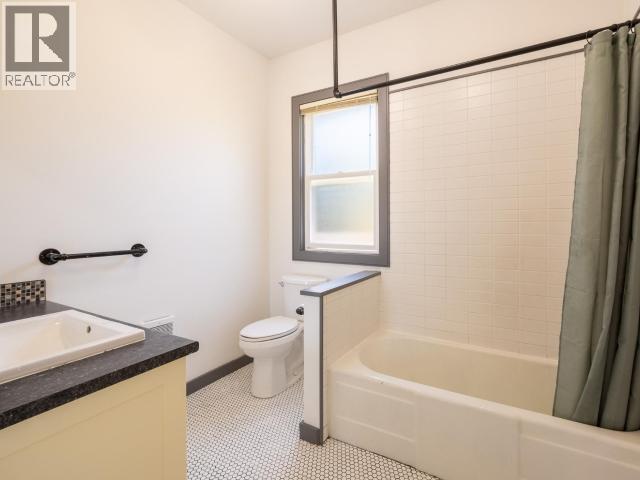 6896 Drake Street, Powell River, British Columbia  V8A 3Y4 - Photo 7 - 19924