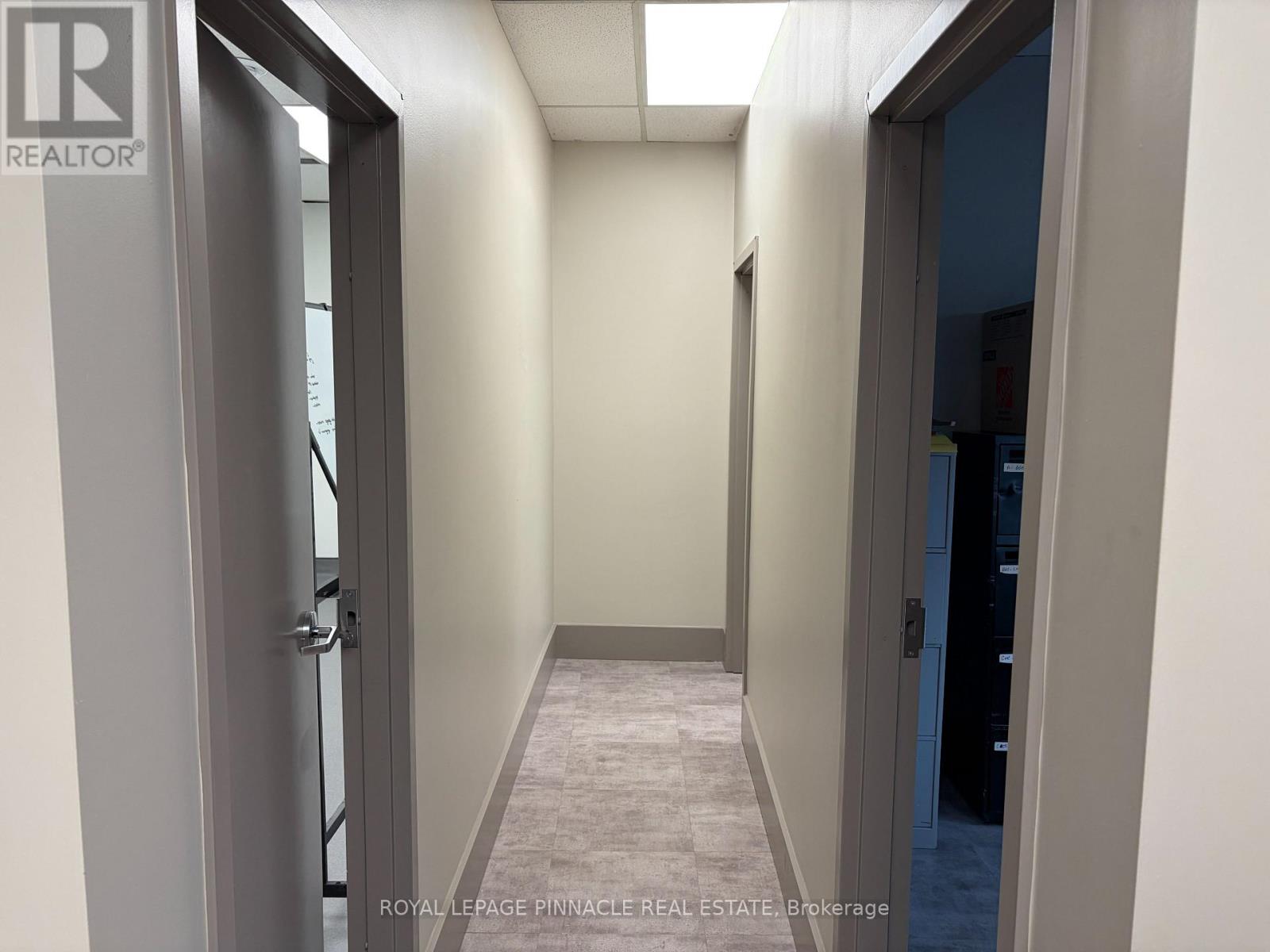 204-04 - 565 Sanatorium Road, Hamilton, Ontario  L9C 7N4 - Photo 10 - X12828170
