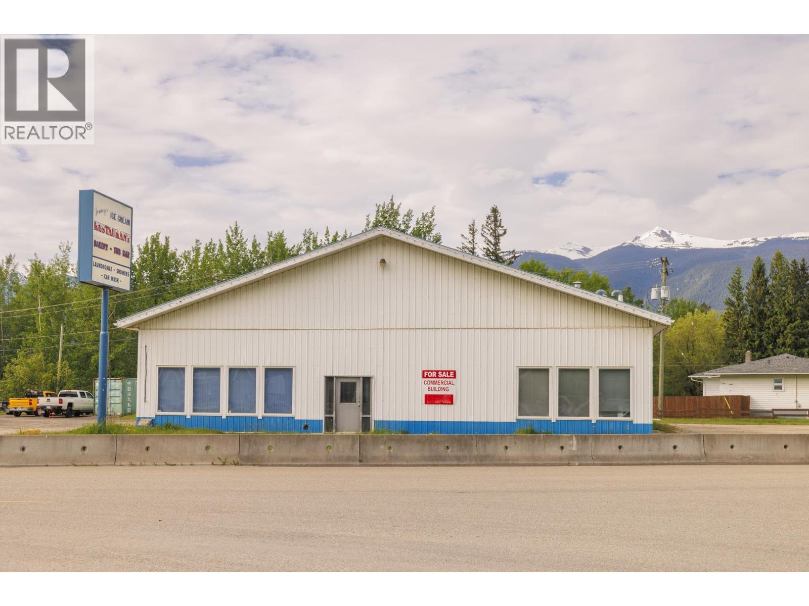 1011 Se Frontage Road, Mcbride, British Columbia  V0J 2E0 - Photo 9 - C8079287