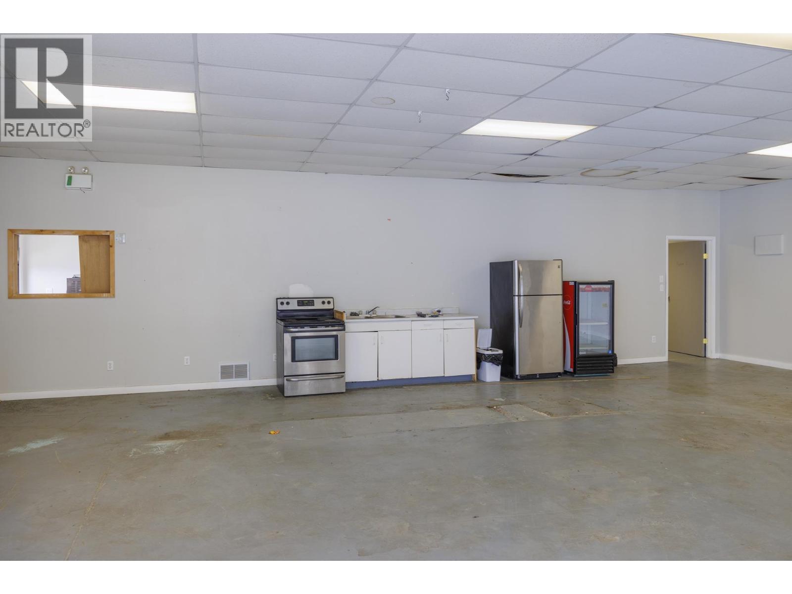 1011 Se Frontage Road, Mcbride, British Columbia  V0J 2E0 - Photo 21 - C8079287