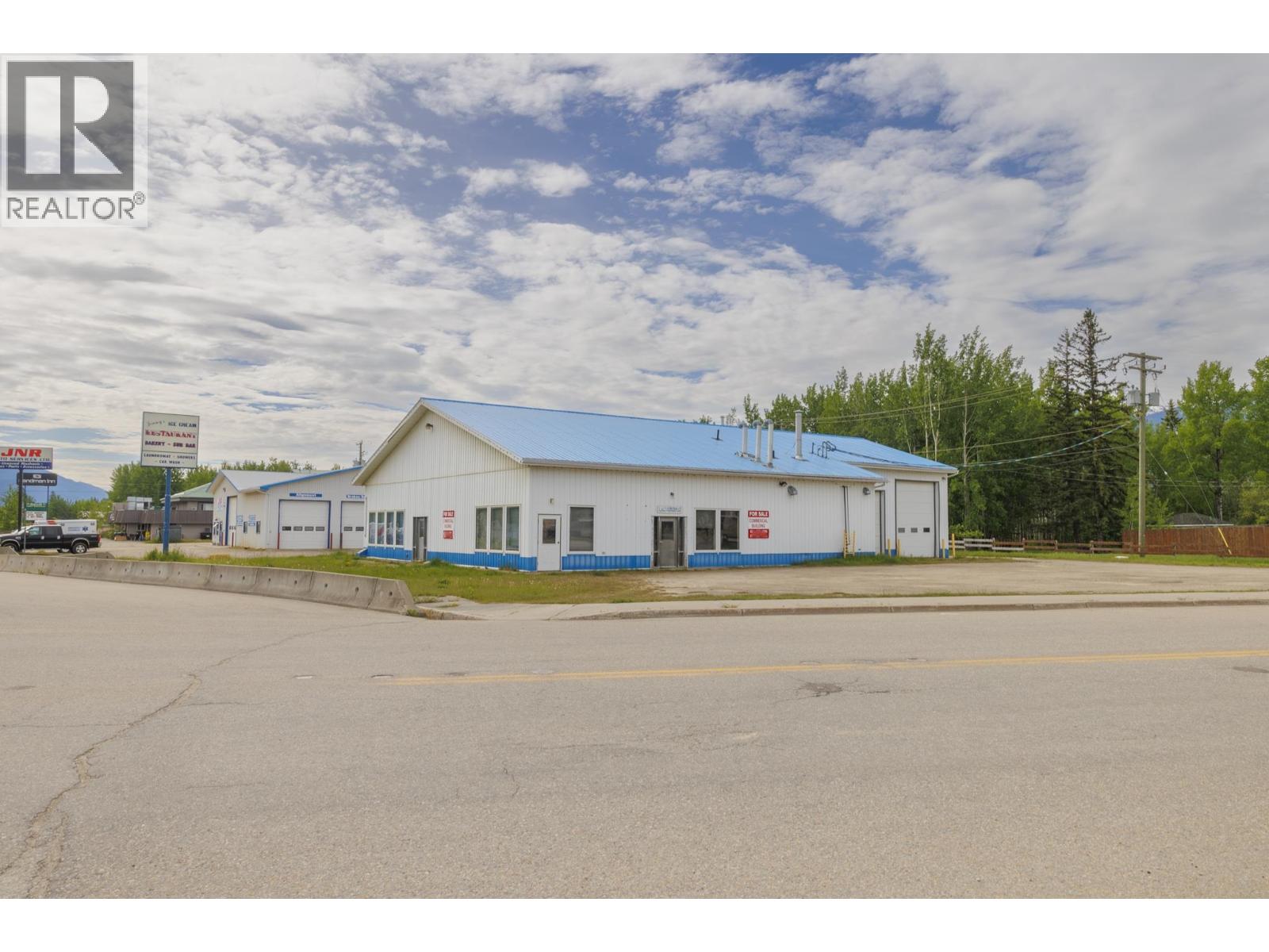 1011 Se Frontage Road, Mcbride, British Columbia  V0J 2E0 - Photo 7 - C8079287