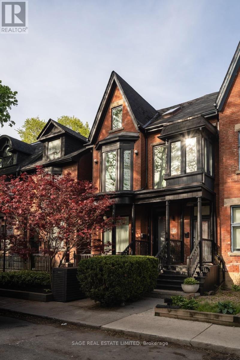 35 Grant Street, Toronto, Ontario  M4M 2H6 - Photo 2 - E13236532