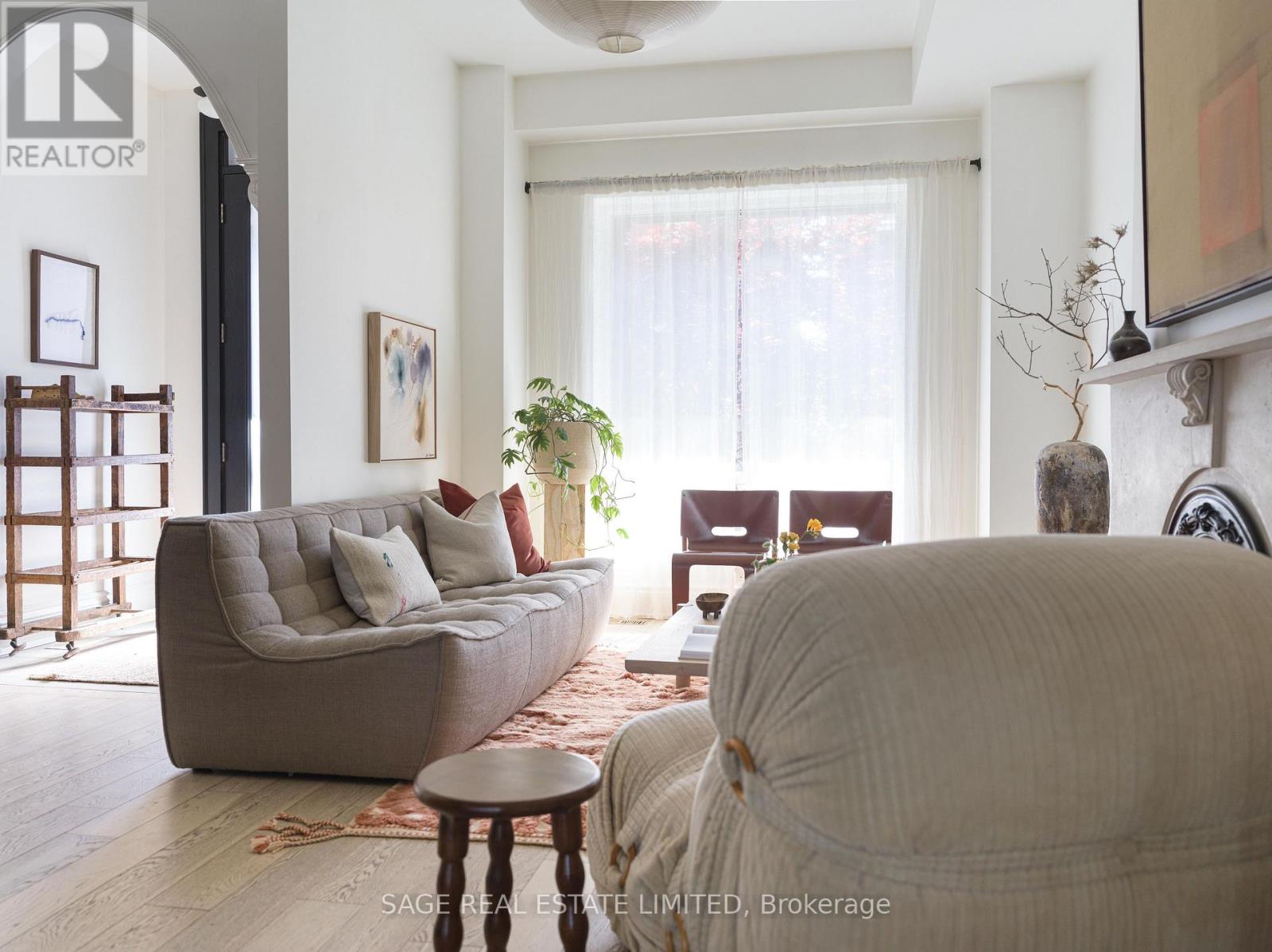 35 Grant Street, Toronto, Ontario  M4M 2H6 - Photo 5 - E13236532