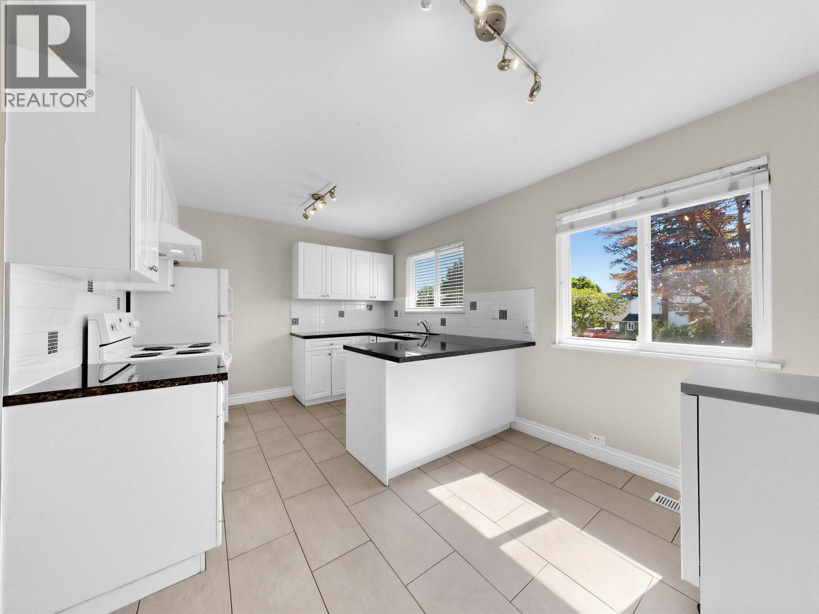 6299 Azure Road, Richmond, British Columbia V7C 2N8 - Photo 8 - R3131662
