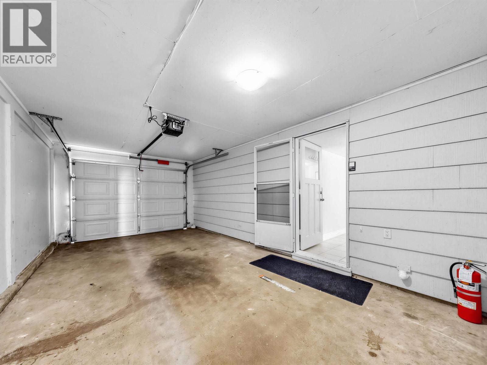 6299 Azure Road, Richmond, British Columbia  V7C 2N8 - Photo 24 - R3131662