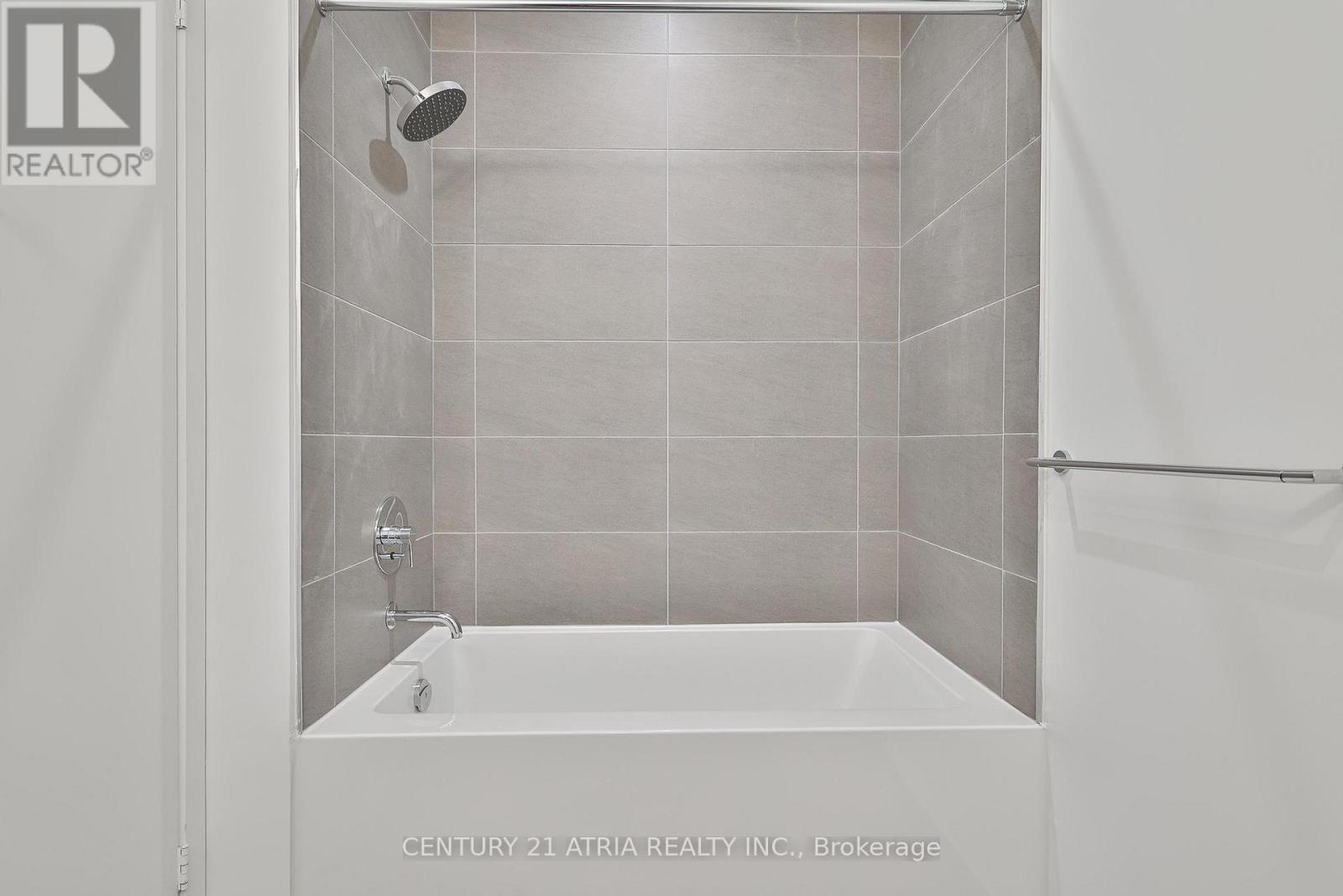 2901 - 898 Portage Parkway, Vaughan, Ontario  L4K 0J7 - Photo 3 - N13236364