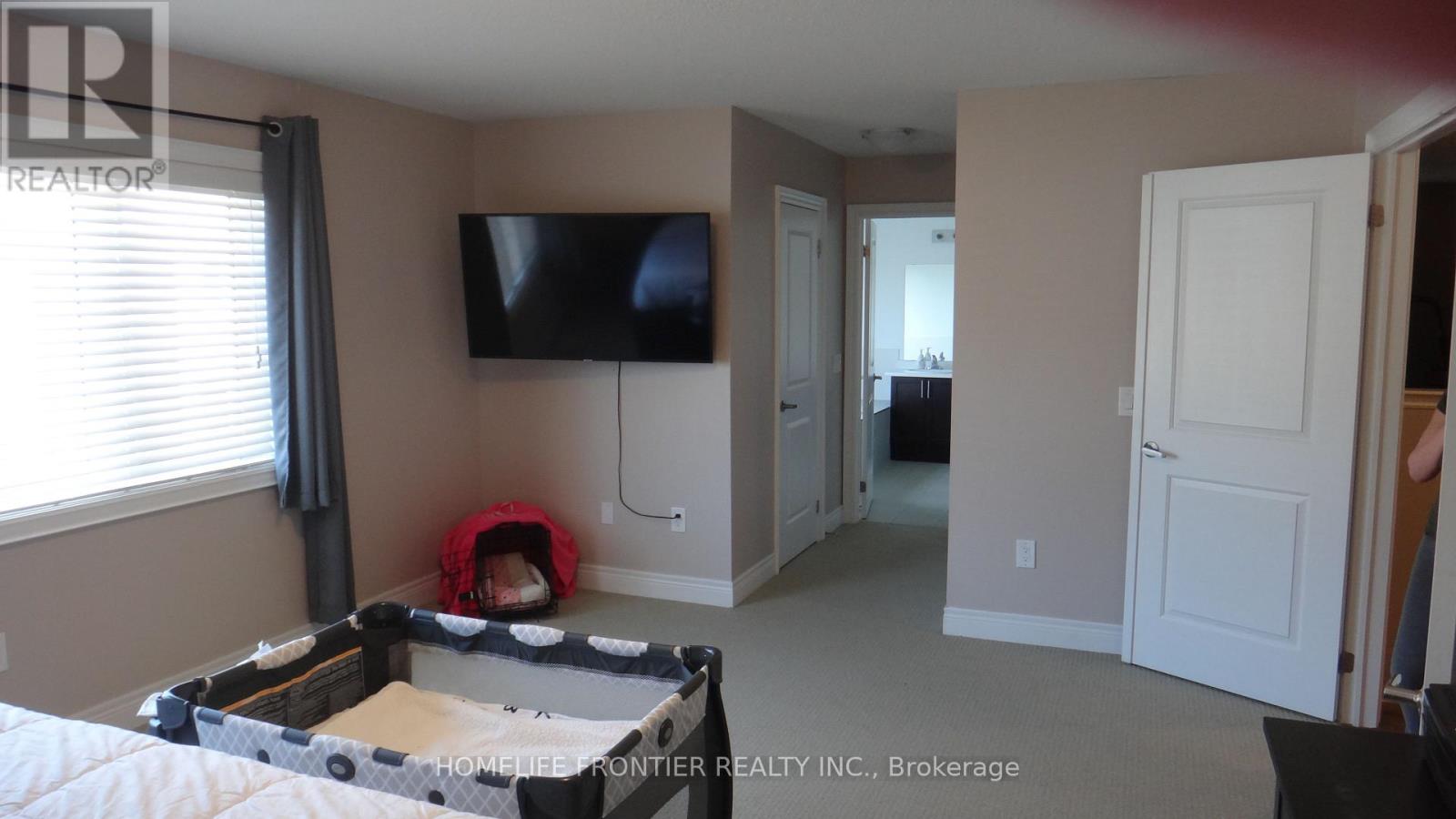8 Jericho Avenue, Georgina, Ontario  L4P 0G9 - Photo 13 - N13236544