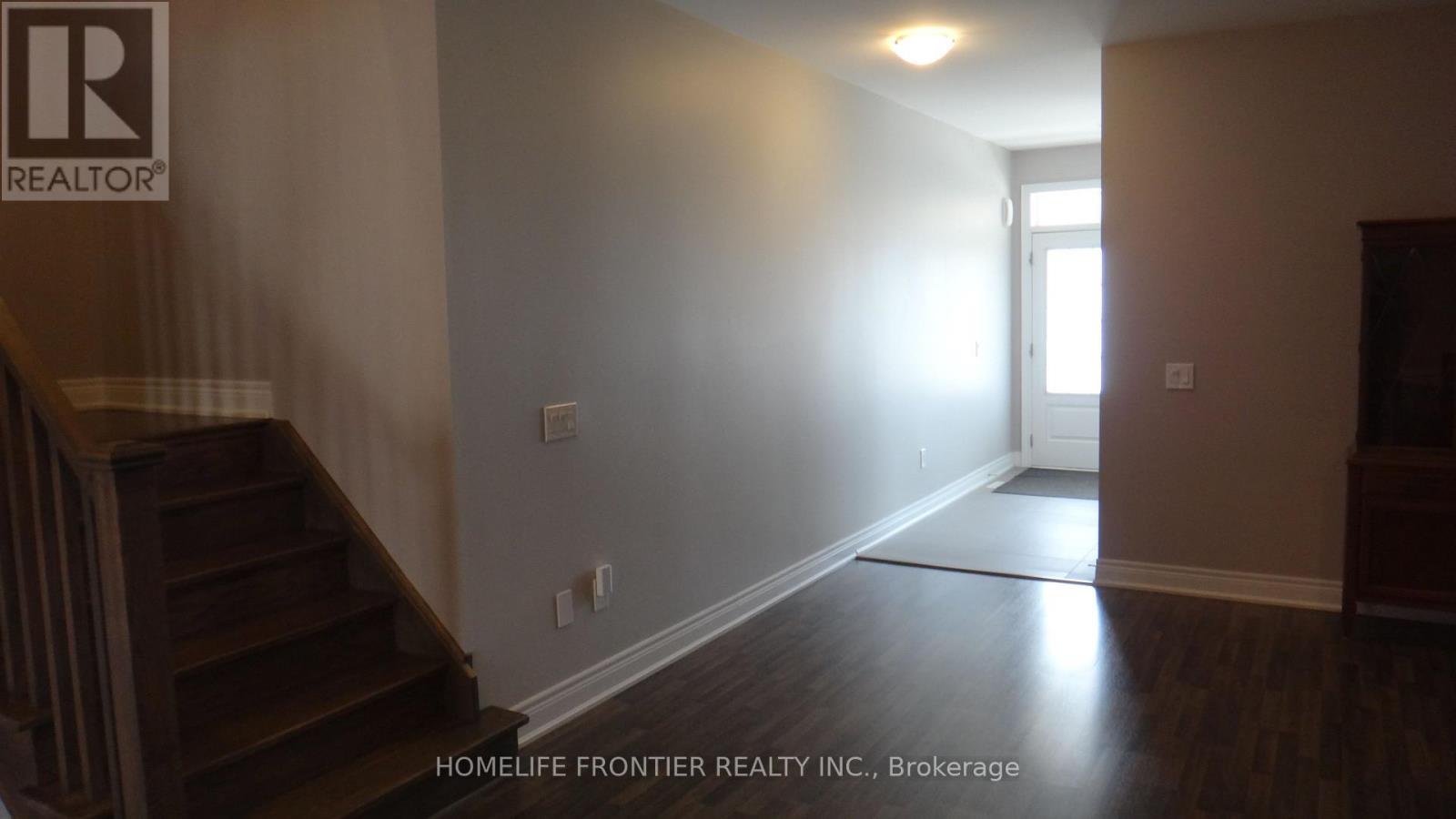 8 Jericho Avenue, Georgina, Ontario  L4P 0G9 - Photo 17 - N13236544