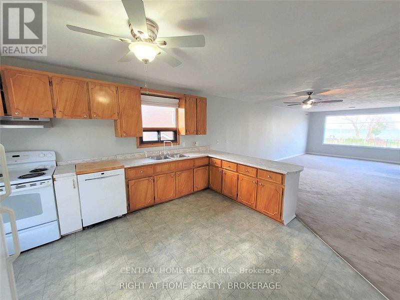 255 Bayview Avenue, Georgina, Ontario  L4P 2T4 - Photo 3 - N13236606