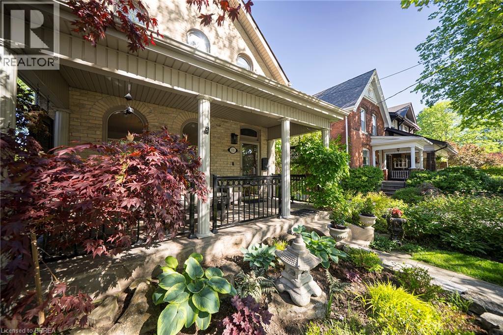11 Chestnut Avenue, Brantford, Ontario  N3T 4B9 - Photo 2 - 40816284