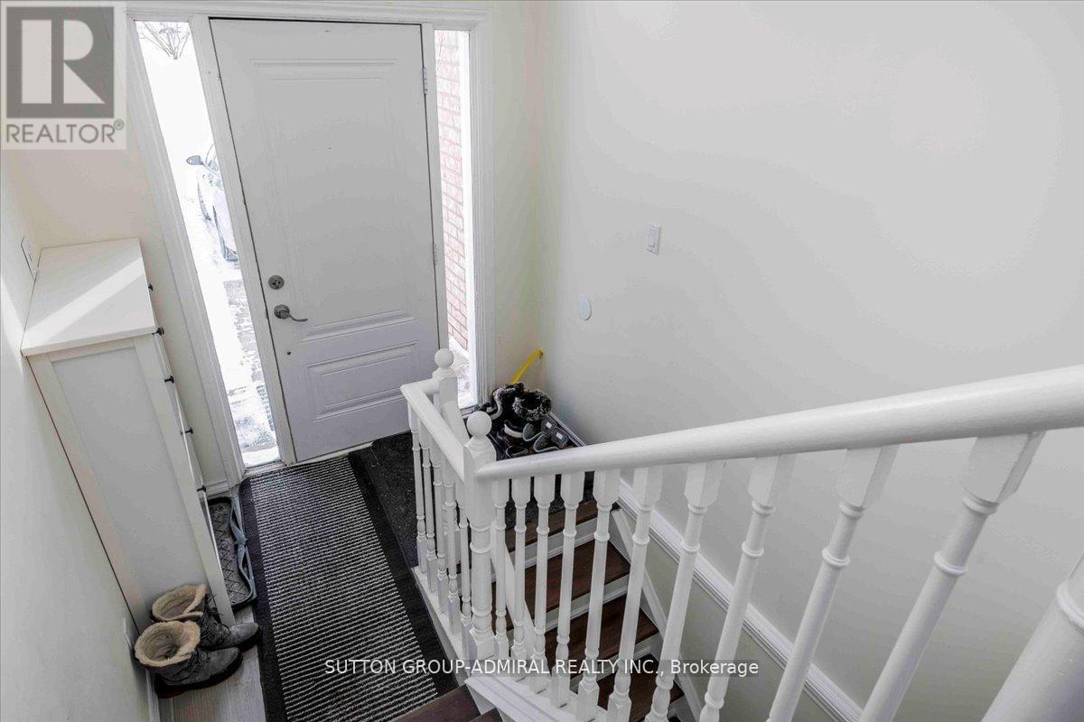64 Copeman Crescent, Barrie (Painswick North), Ontario  L4N 8B4 - Photo 3 - S13236648