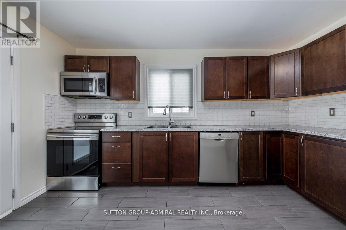 64 Copeman Crescent, Barrie (Painswick North), Ontario  L4N 8B4 - Photo 8 - S13236648
