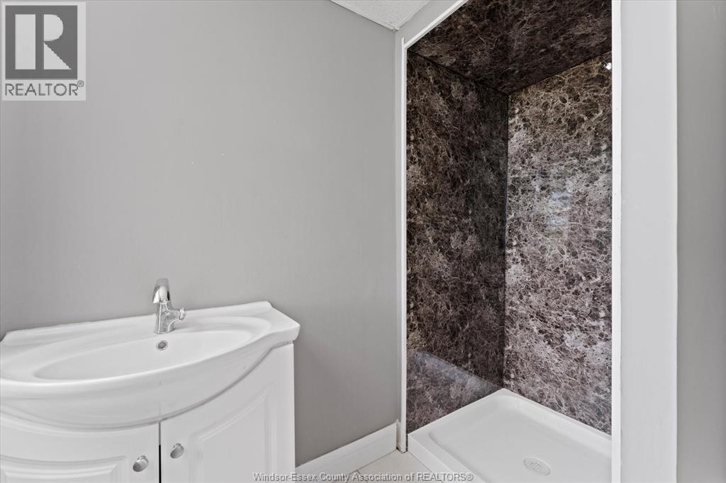 1353 Wellington Avenue, Windsor, Ontario  N8X 2C1 - Photo 28 - 26013062