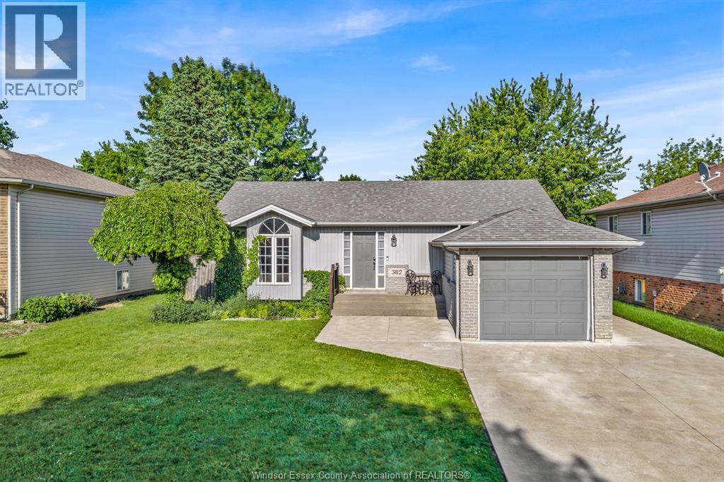 382 THORN RIDGE, Amherstburg, Ontario