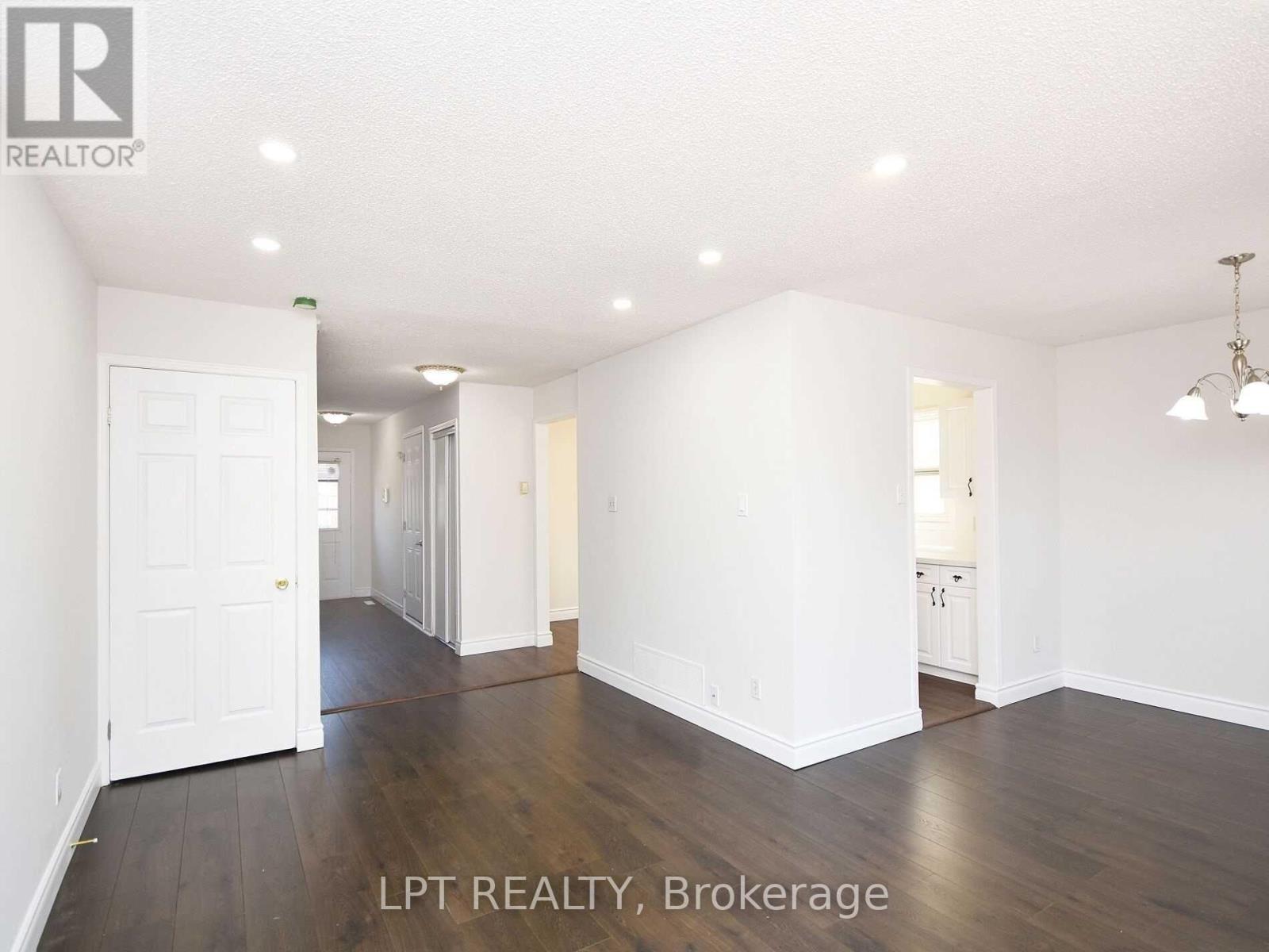 93 Martindale Crescent, Brampton, Ontario  L6X 2T8 - Photo 6 - W13231768