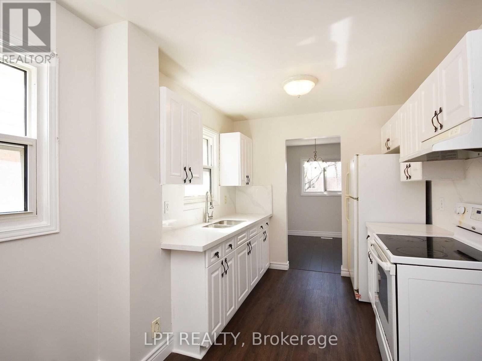 93 Martindale Crescent, Brampton, Ontario  L6X 2T8 - Photo 9 - W13231768