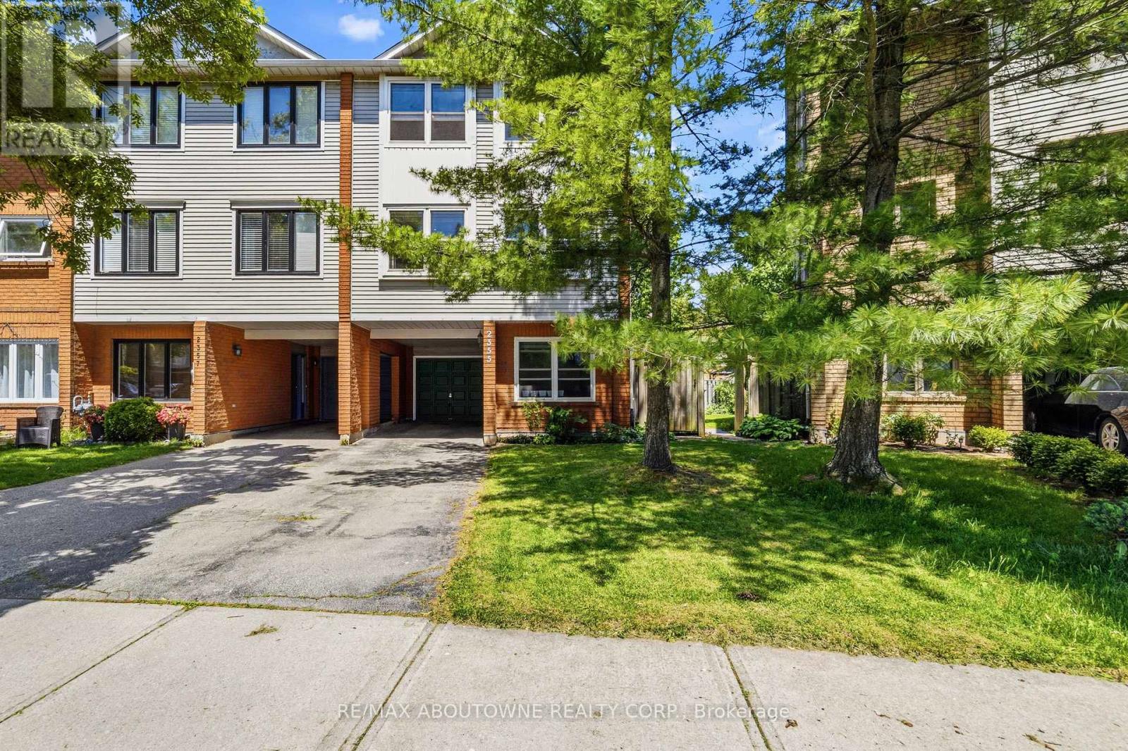2355 STRAWFIELD COURT, Oakville, Ontario
