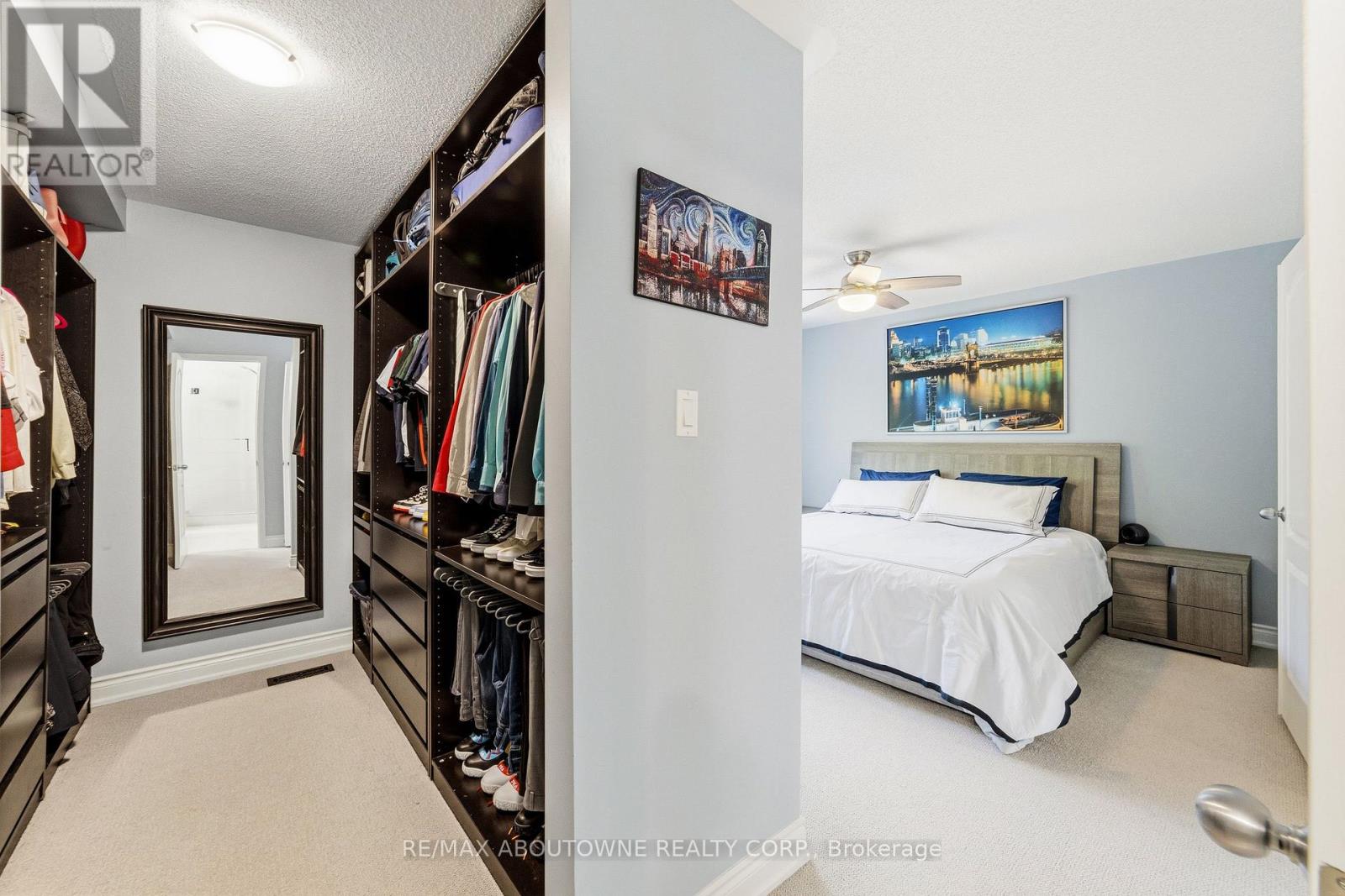 2355 Strawfield Court, Oakville, Ontario  L6H 6C1 - Photo 15 - W13236372