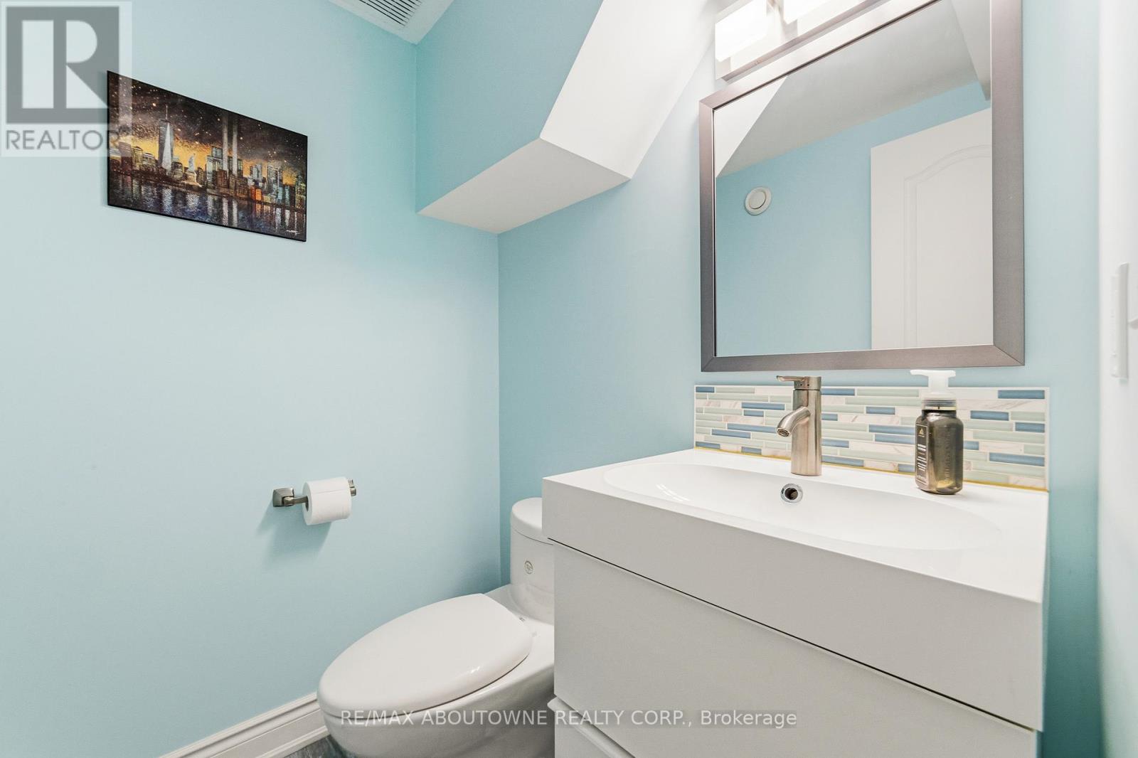 2355 Strawfield Court, Oakville, Ontario  L6H 6C1 - Photo 21 - W13236372