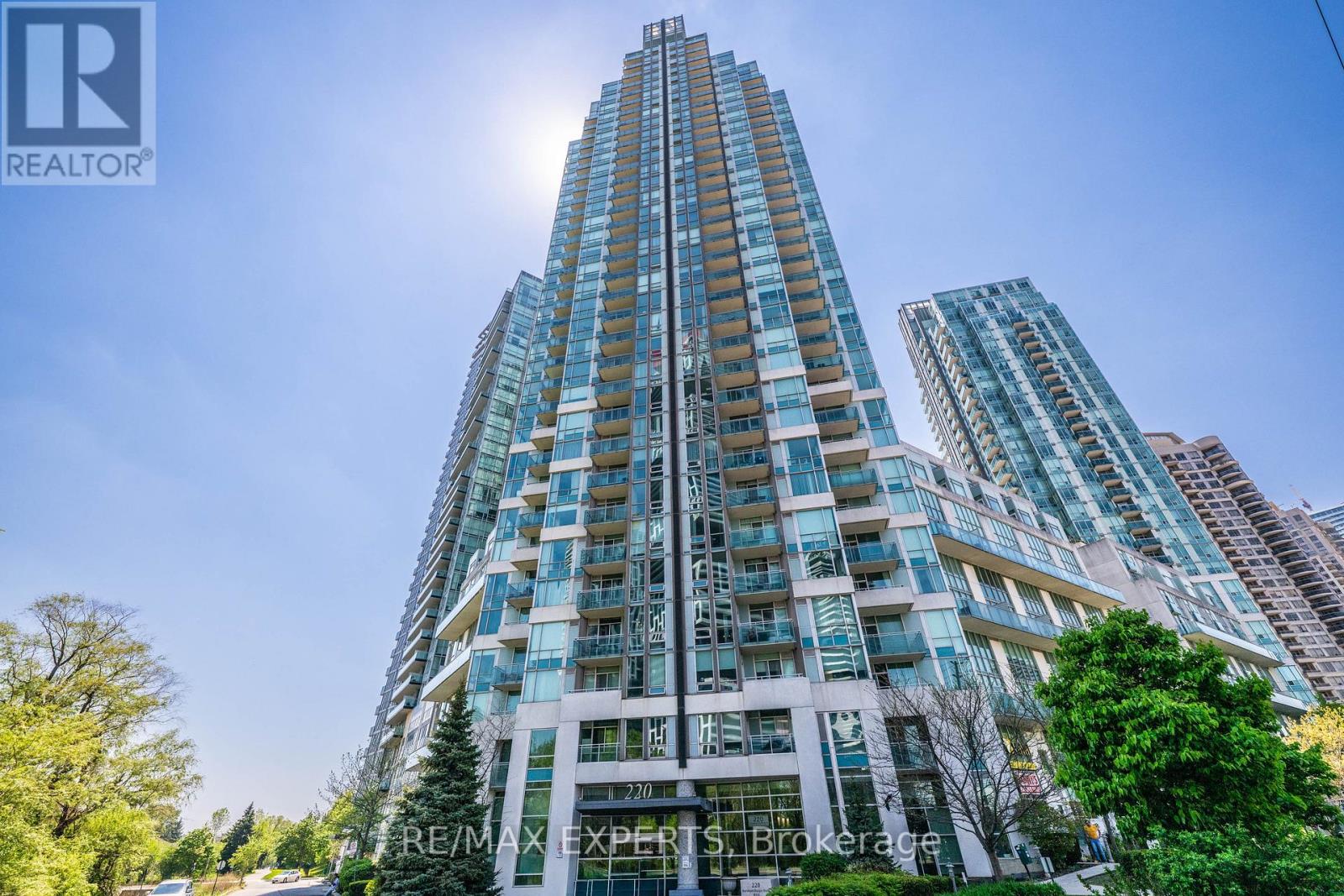 401 - 220 Burnhamthorpe Road, Mississauga, Ontario  L5B 4N4 - Photo 4 - W13236386