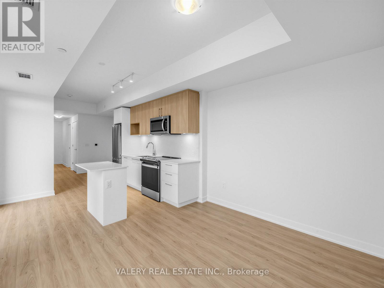 Ph01 - 500 Plains Road E, Burlington, Ontario  L7T 0C8 - Photo 3 - W13236404