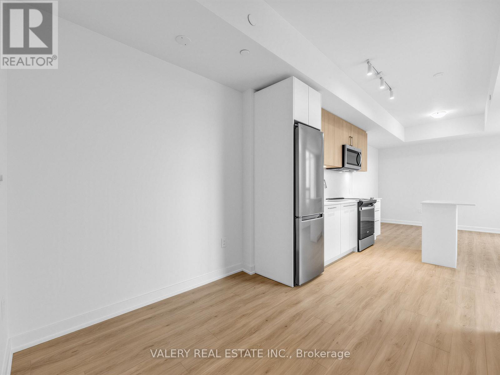 Ph01 - 500 Plains Road E, Burlington, Ontario  L7T 0C8 - Photo 9 - W13236404