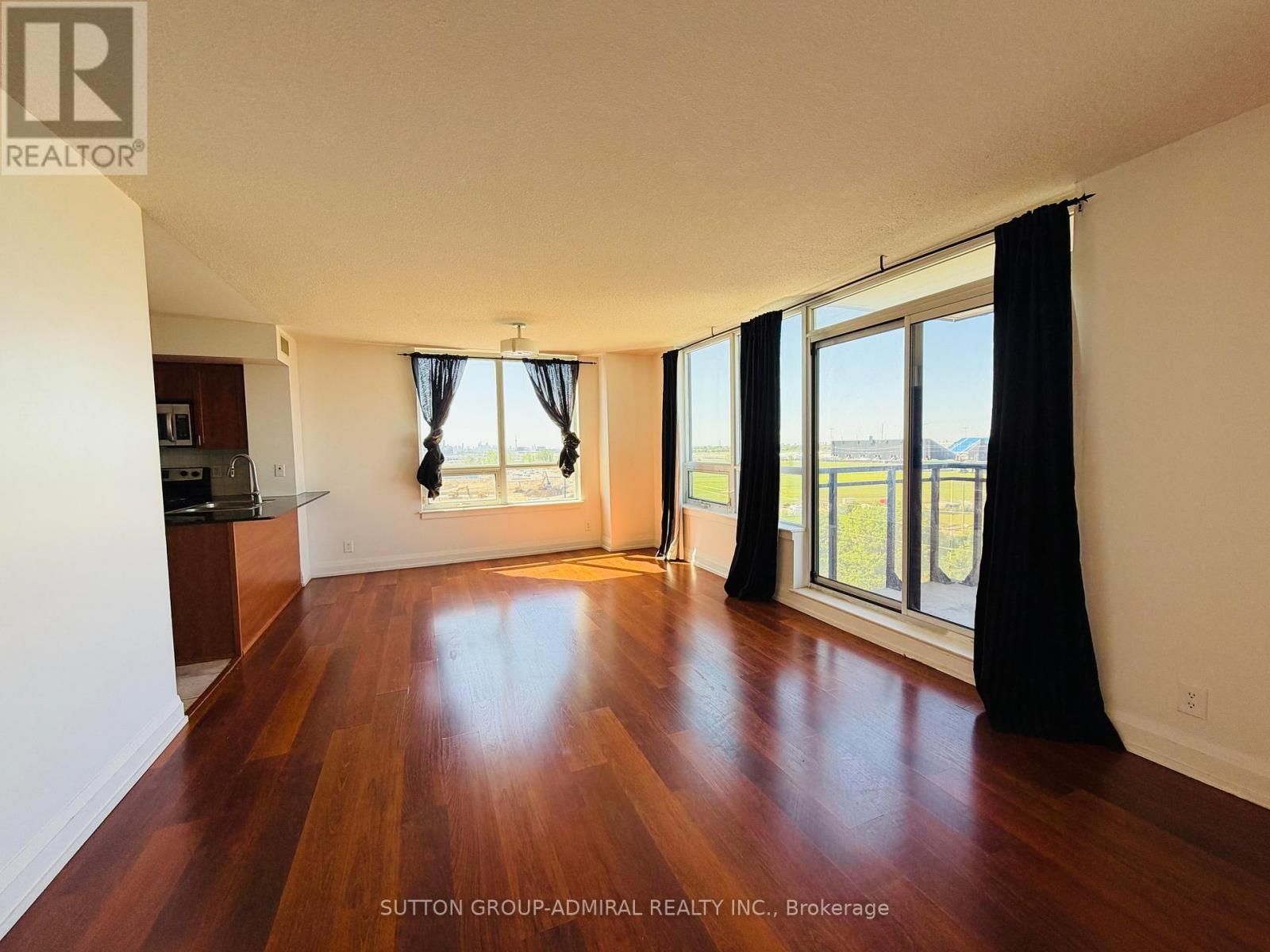 705 - 55 De Boers Drive, Toronto, Ontario  M3J 0G5 - Photo 3 - W13236430