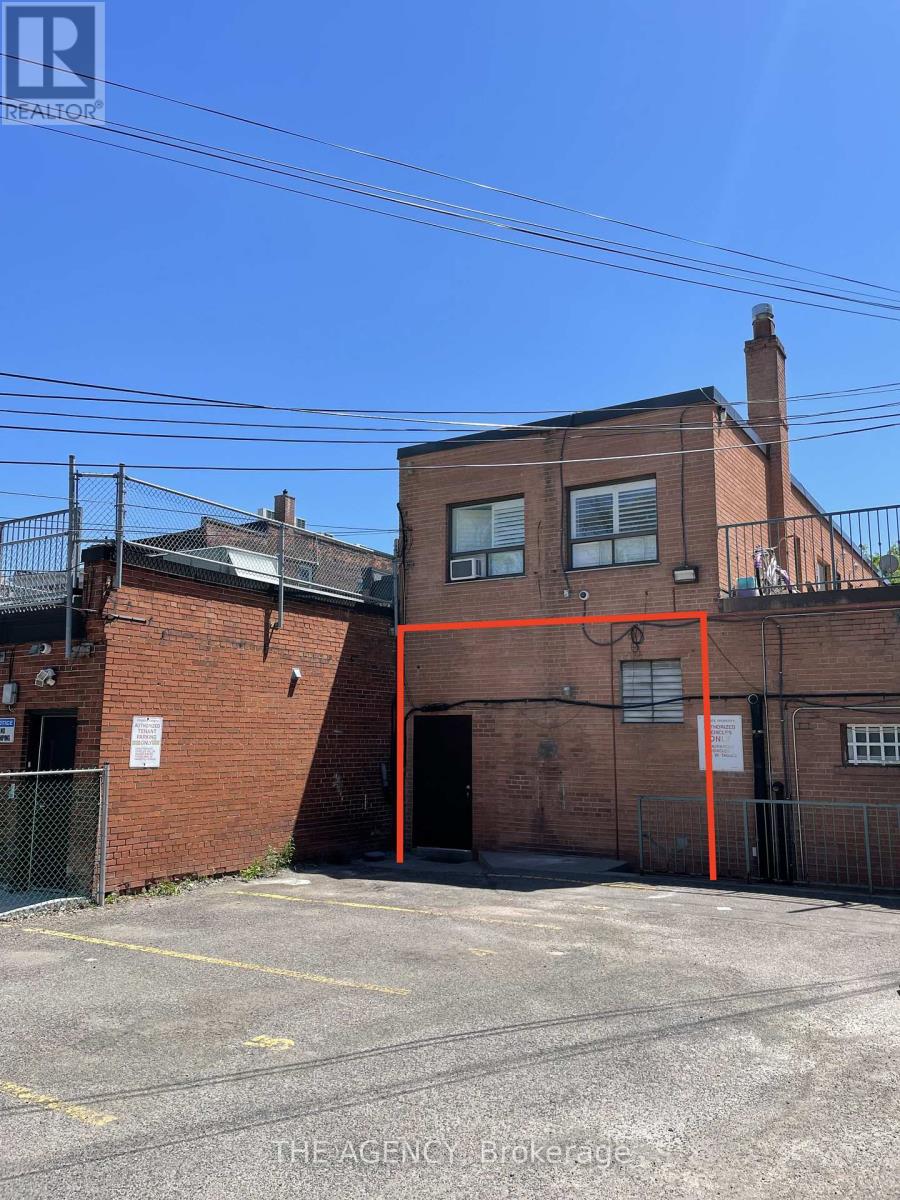 2936 Dundas Street W, Toronto, Ontario  M6P 1Y8 - Photo 10 - W13236442