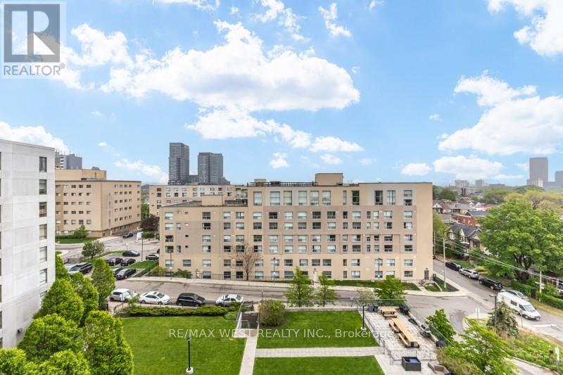 704 - 812 Lansdowne Avenue, Toronto, Ontario  M6H 4K5 - Photo 17 - W13236540