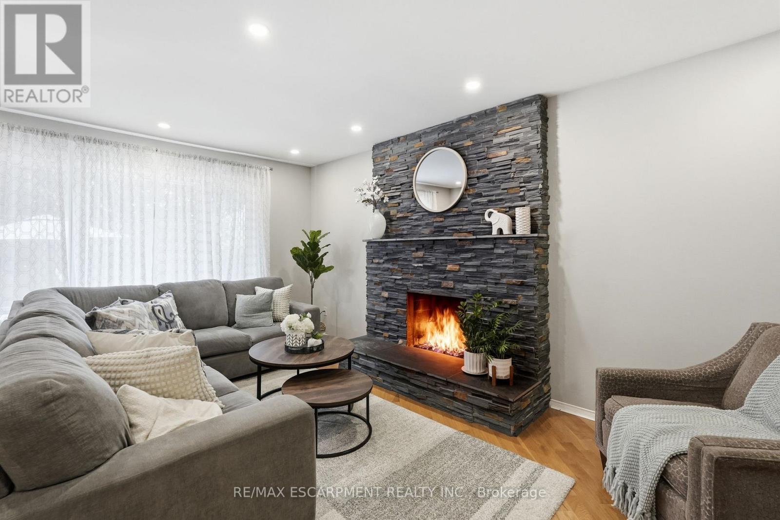 2418 Butternut Crescent, Burlington, Ontario  L7M 3L3 - Photo 17 - W13236578