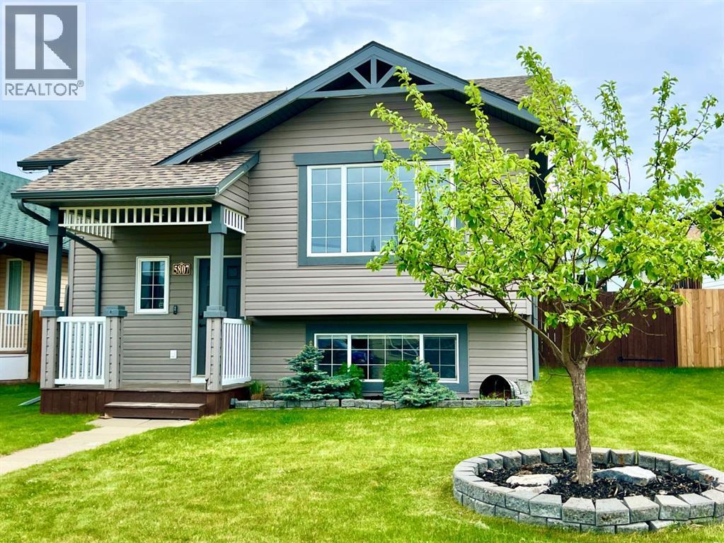 5807 44 Avenue, Rocky Mountain House, Alberta