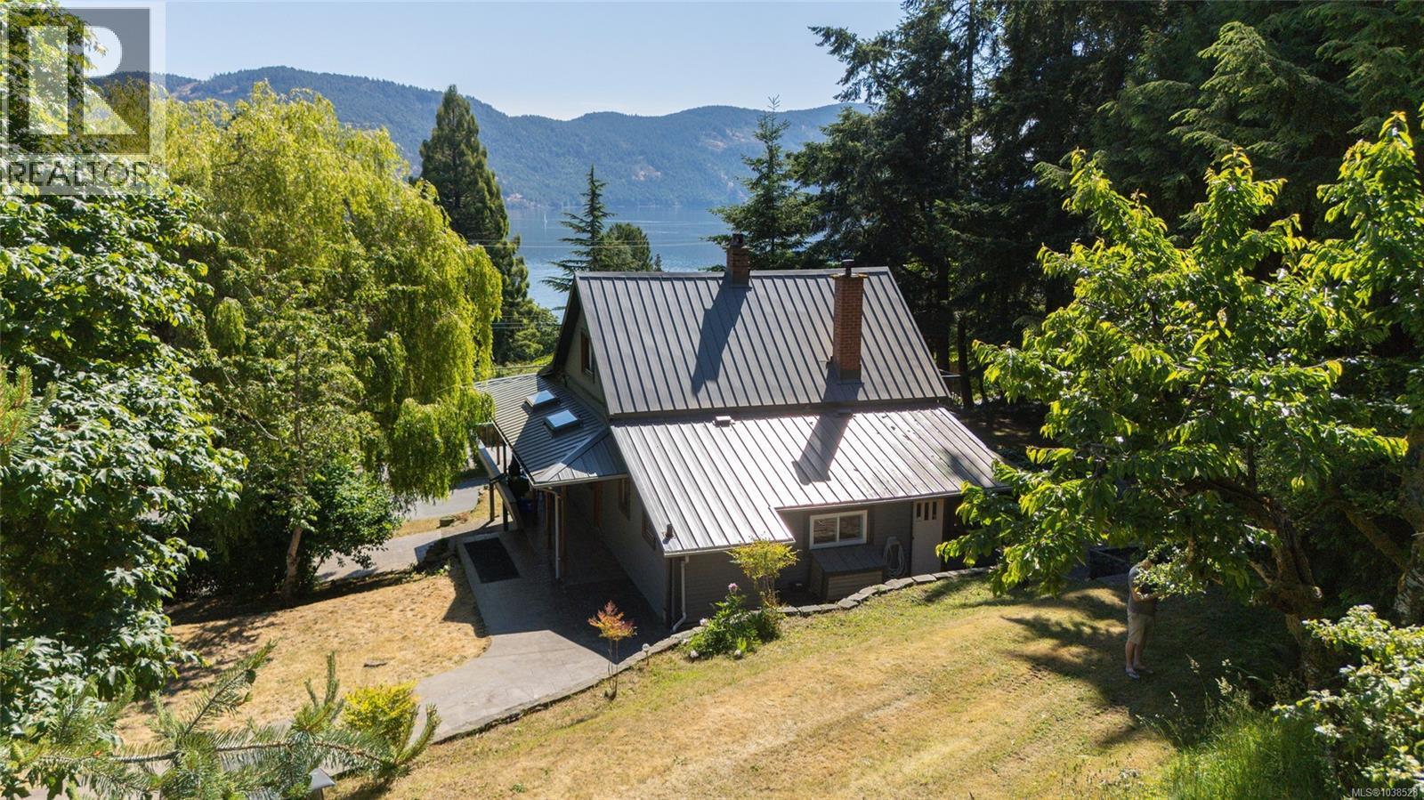 1038 Redcap St, Duncan, British Columbia  V9L 5X8 - Photo 2 - 1038528
