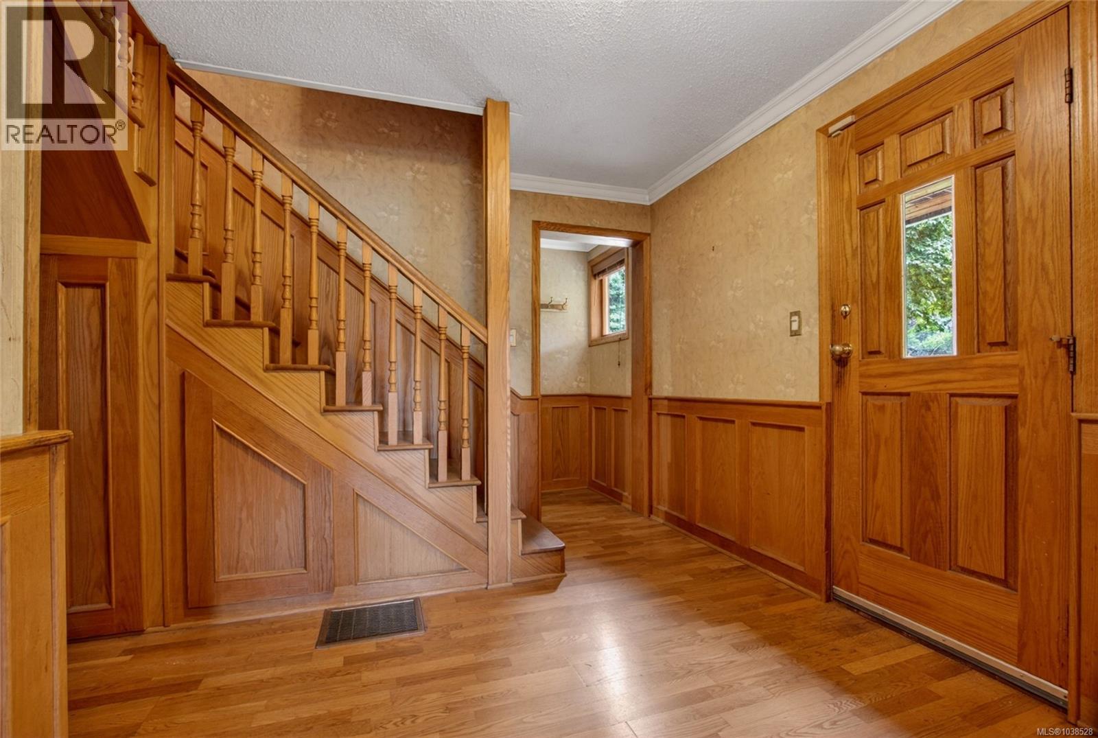 1038 Redcap St, Duncan, British Columbia  V9L 5X8 - Photo 8 - 1038528