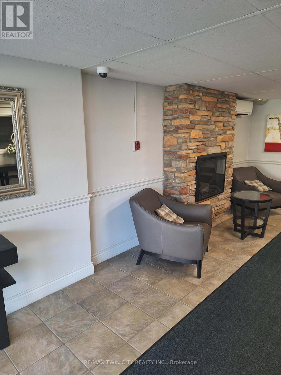 502 - 64 Benton Street, Kitchener, Ontario  N2G 4L9 - Photo 8 - X13236414