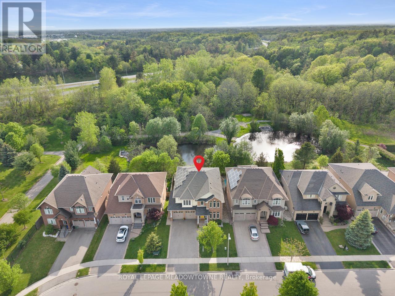 475 Valridge Drive, Hamilton, Ontario  L9G 0B2 - Photo 3 - X13236584