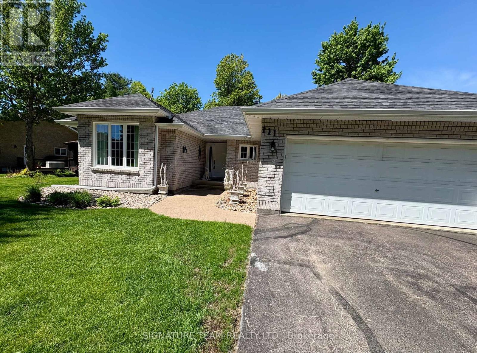 111 Thomas Street, Deep River, Ontario  K0J 1P0 - Photo 2 - X12976650
