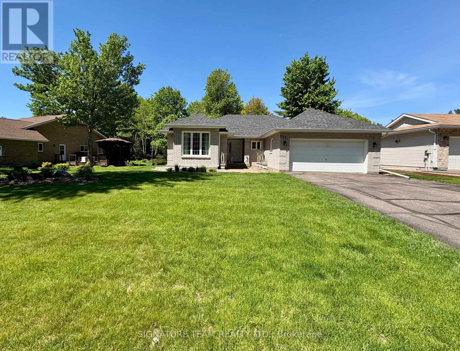 111 THOMAS STREET, Deep River, Ontario
