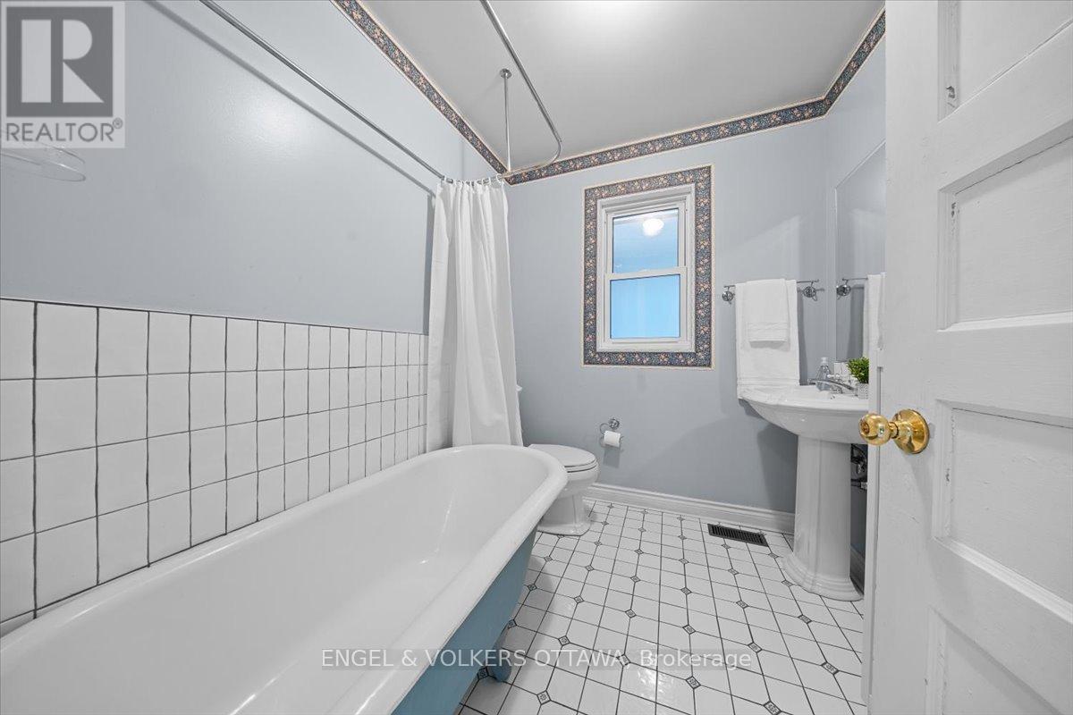 4 Allan Place, Ottawa, Ontario K1S 3T1 - Photo 24 - X13236780