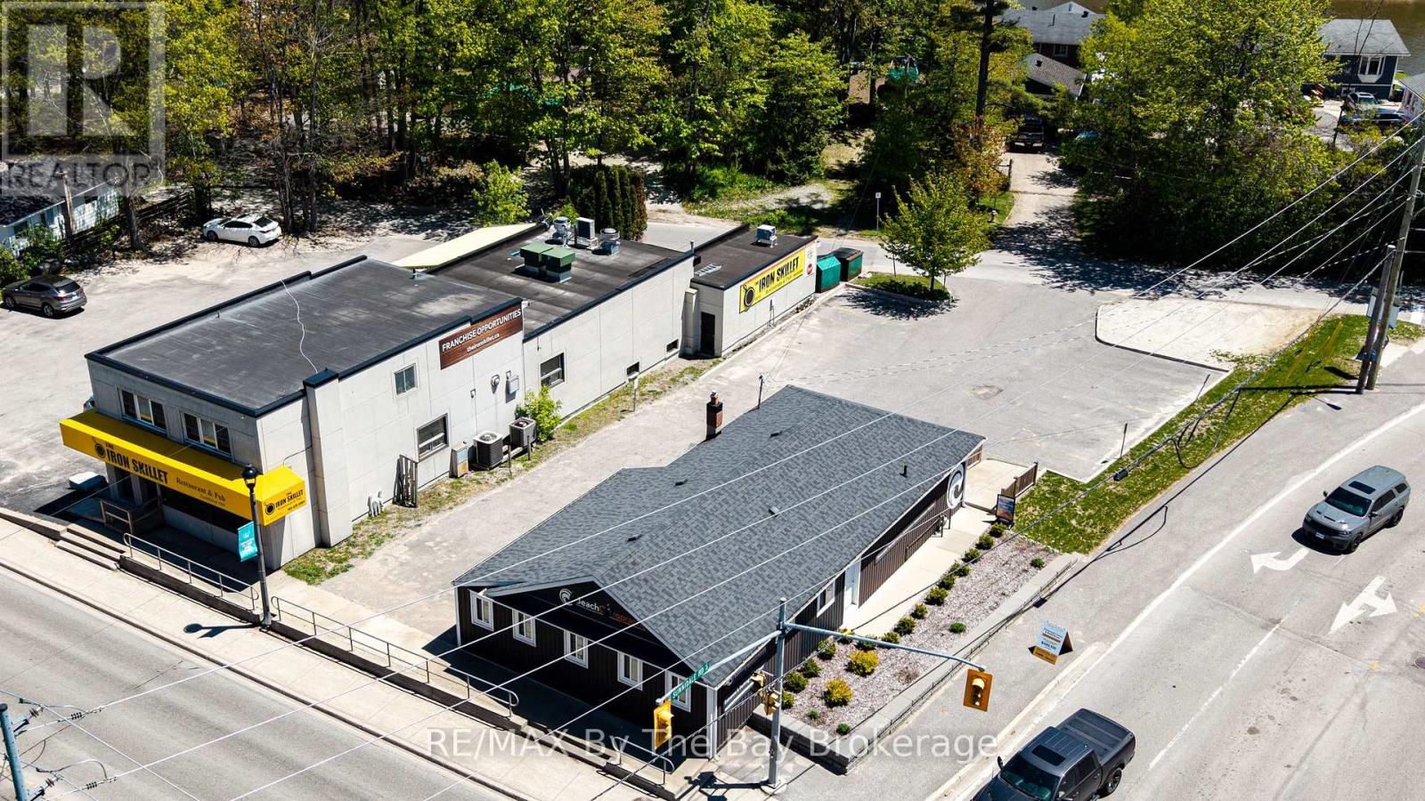 1535 Mosley Street, Wasaga Beach, Ontario L9Z 2B7 - Photo 44 - S13236818
