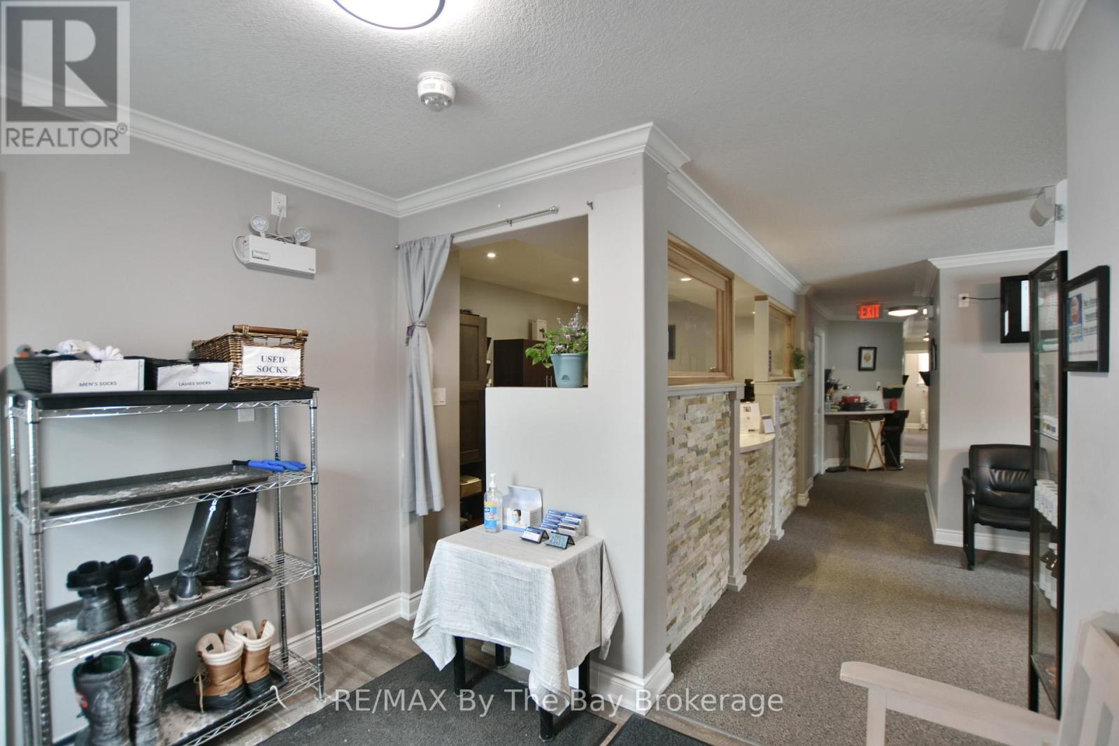 1535 Mosley Street, Wasaga Beach, Ontario L9Z 2B7 - Photo 5 - S13236818