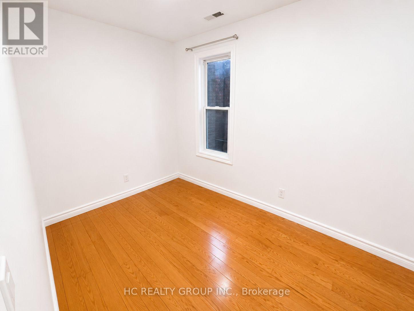 653 Bathurst Street, Toronto, Ontario  M5S 2R2 - Photo 3 - C13236782